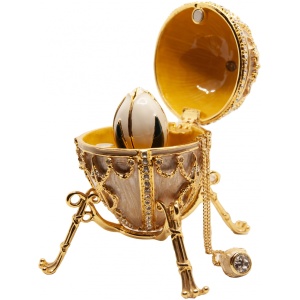 Яйцо С цветком с подвеской бежевое