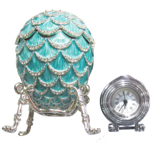 Яйцо Сосновая шишка 9.2см вставка часы голубое